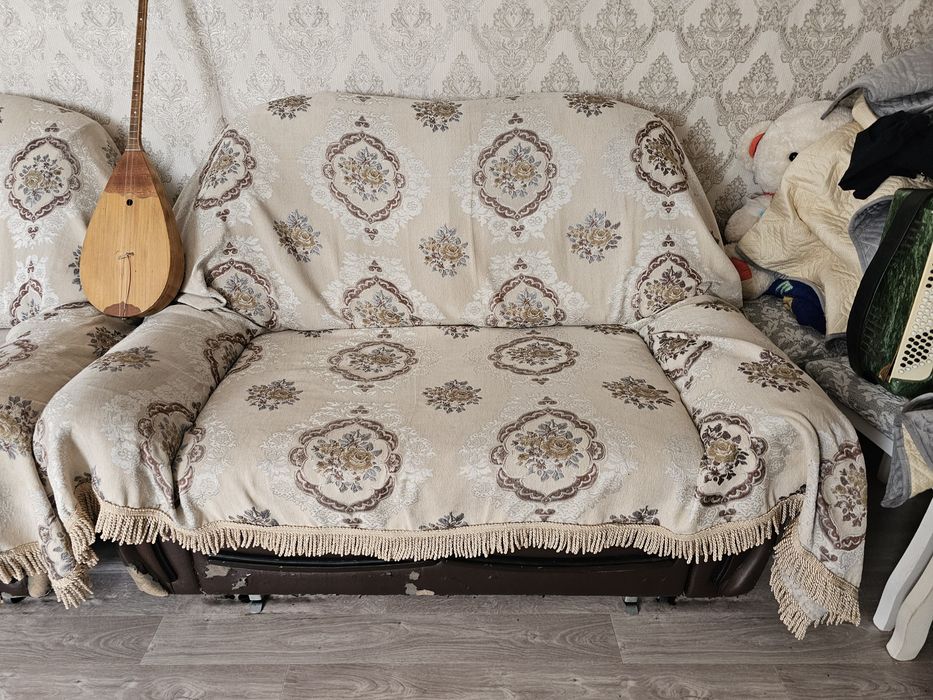 Диван еще маленький диван