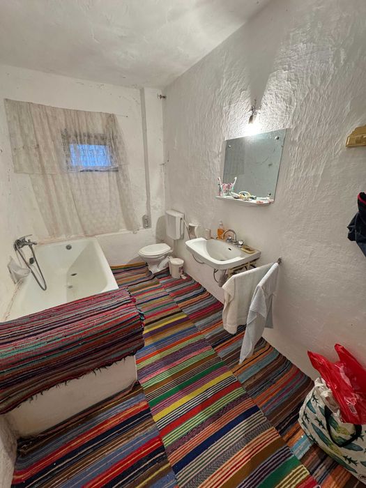 Casă cu teren de vânzare în Comuna Hotarele, Jud. Giurgiu