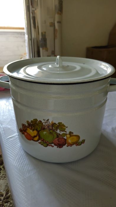 Продам кастрюли разные