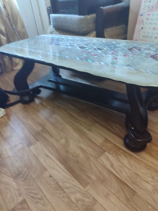 Два дивана, пуф, стол, кресло