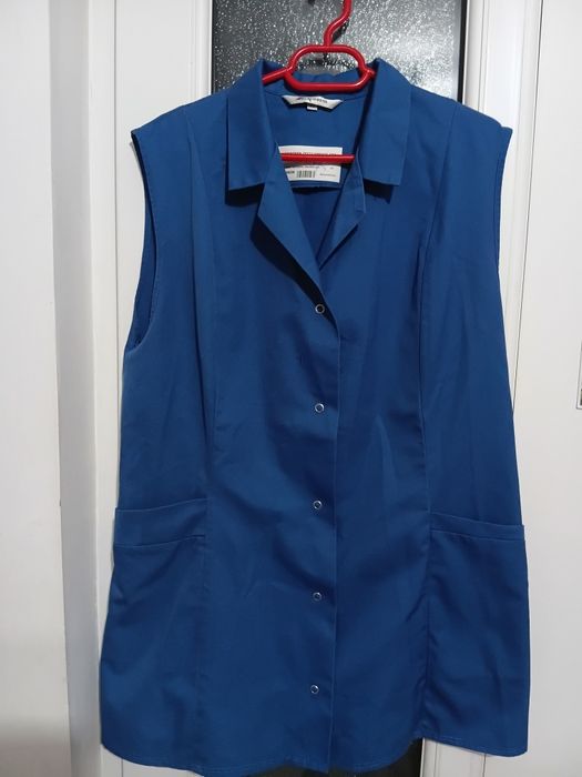 Vînd bluze medicale 15 lei