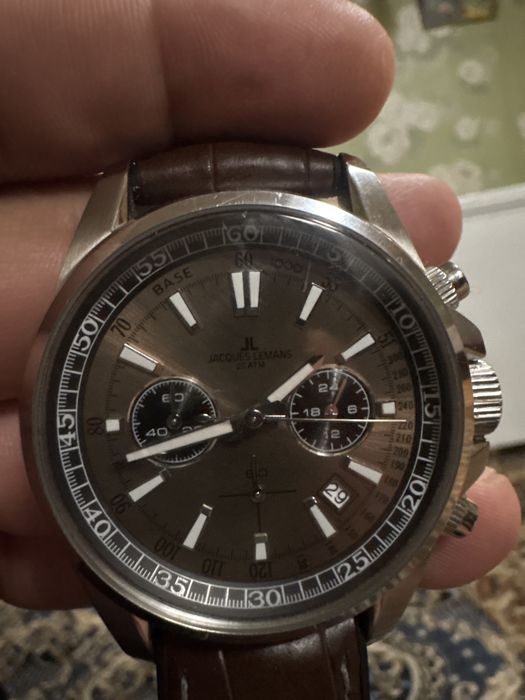 Jacques lemans покупал в Часовом