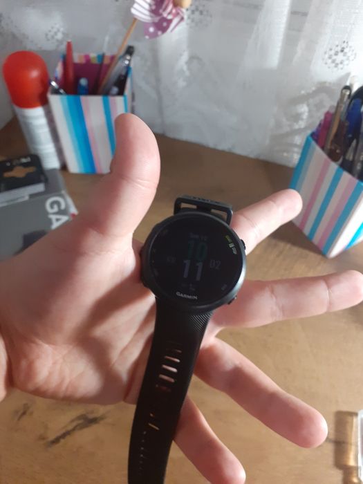 Продавам часовник Garmin