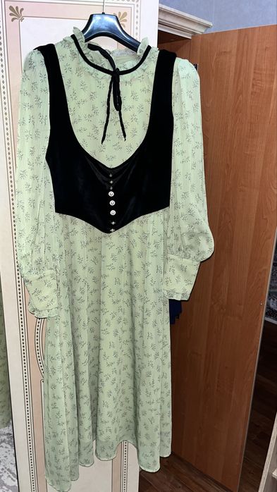 Жекетімен көйлек