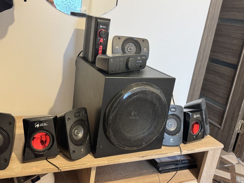 Sistem audio Logitech 4+1 (statie separta cu alt tun de bas si alte 2 boxe)