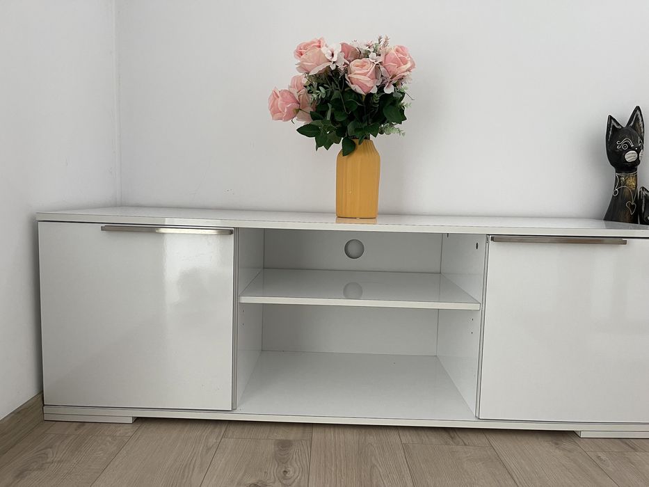 Comoda TV alb lucios