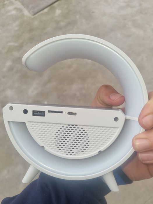 LED часы будильник с Bluetooth колонкой и беспроводной зарядкой