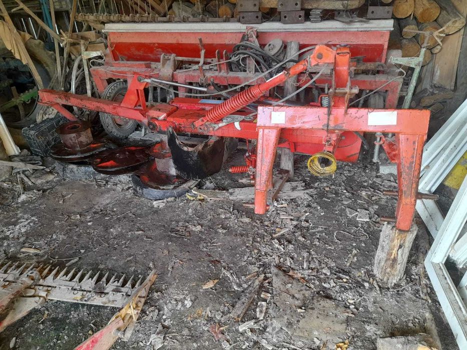 Presă de balotat, disc, coasa, grebla