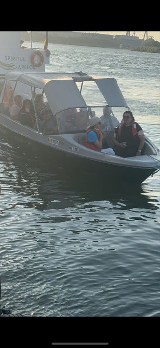 De vanzare corsar bowrider 700+mtor 150cp + peridoc