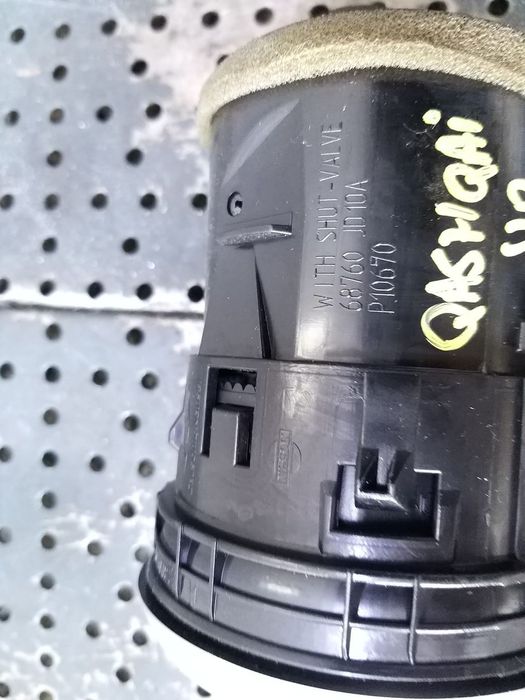 Grila ventilatie bord centrala nissan qashqai j10 facelift 68760jd10a