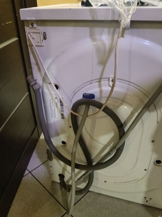 Продам стиральную машинку Indesit