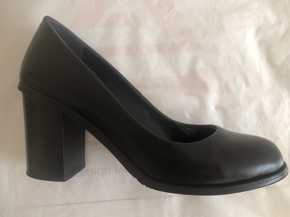 Недорого туфли кожа 35 и замша 36 размер