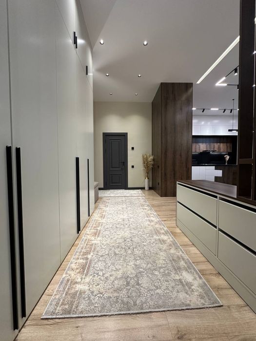 Mirzo Ulugbek tumani Urban stroyda premium Uy sotuvda shoshiling