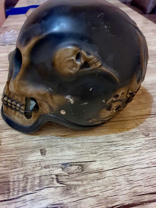 Защитный шлем, Каска Череп