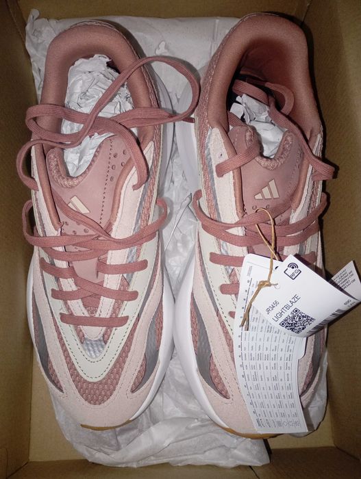 Нови сникърси Adidas