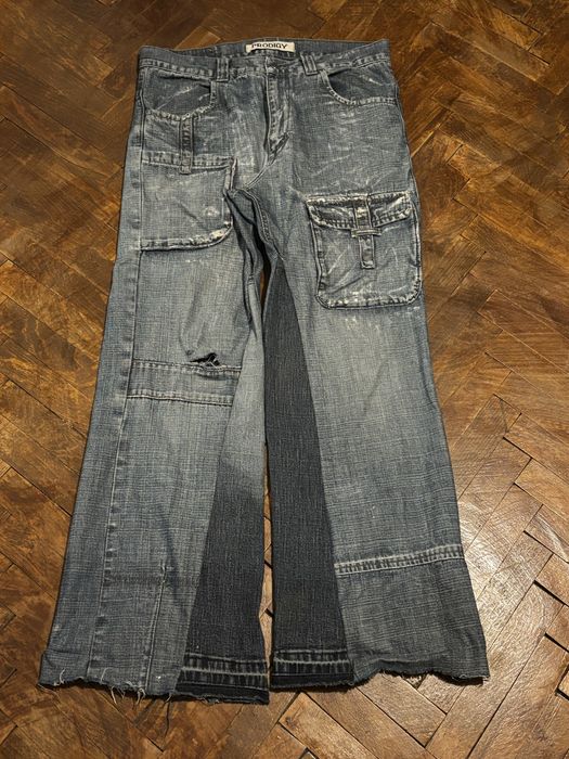 Baggy jeans.