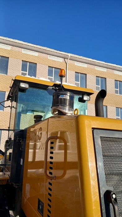 Продам погрузчик 3 тонник