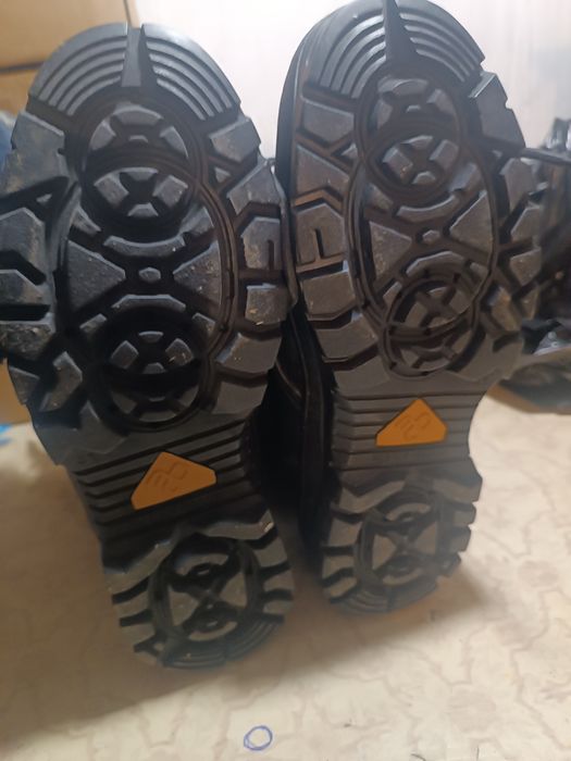 Продам берцы военные.