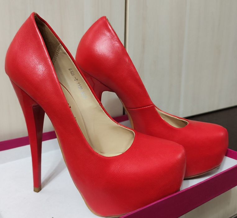 Женская обувь.Туфли