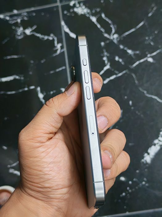 Iphone 15 pro 256GB Titanium ideal