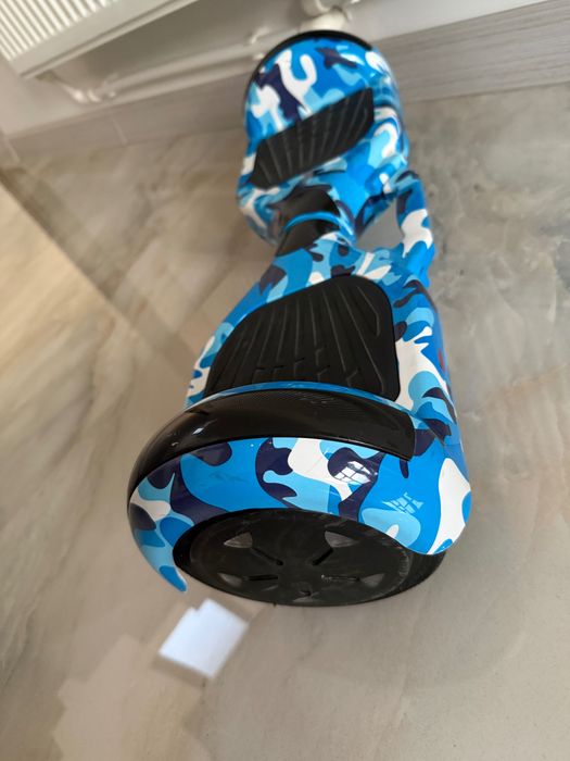 Vând hoverboard.