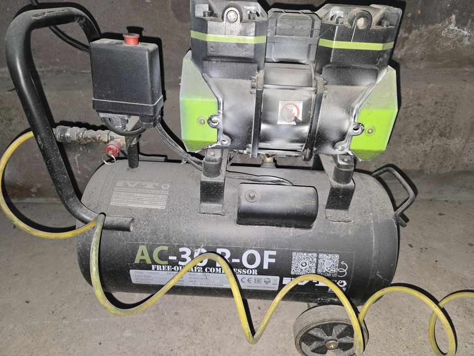 Компрессор без масленый