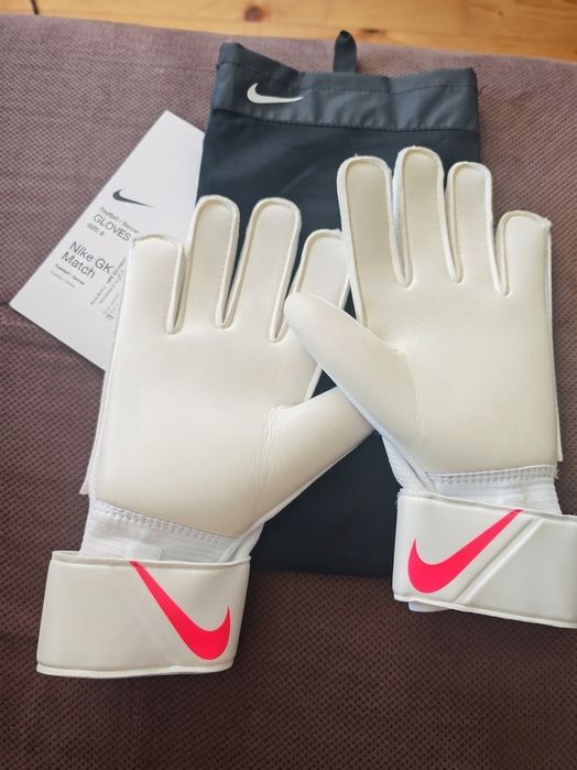 Нови вратарски ръкавици Nike GK Match