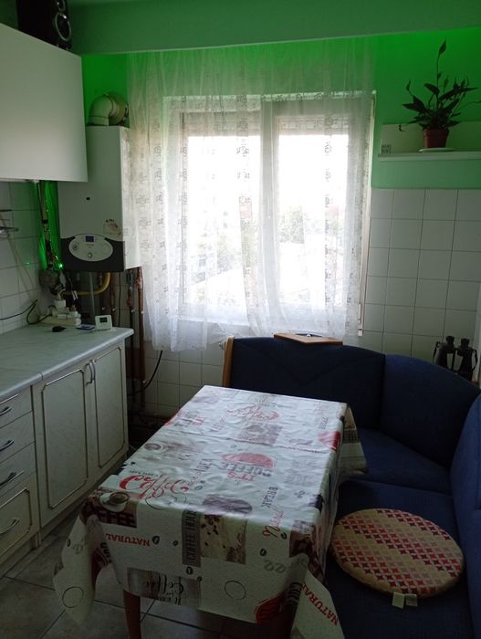 Apartament 2 camere decomandat,boxa+garaj!!!