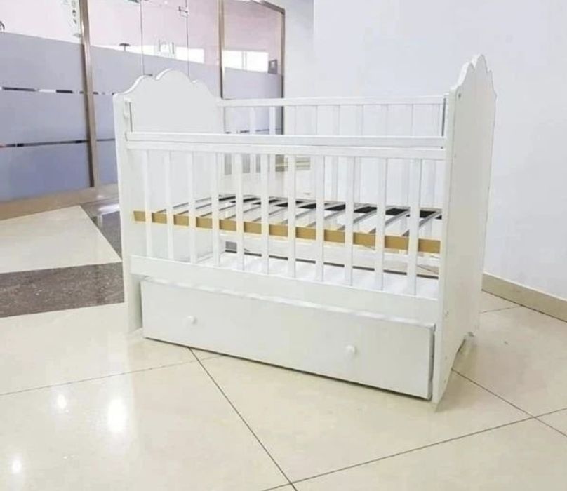 Продаю манеж детский новый