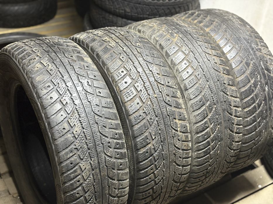 235/65/17 комплект зима