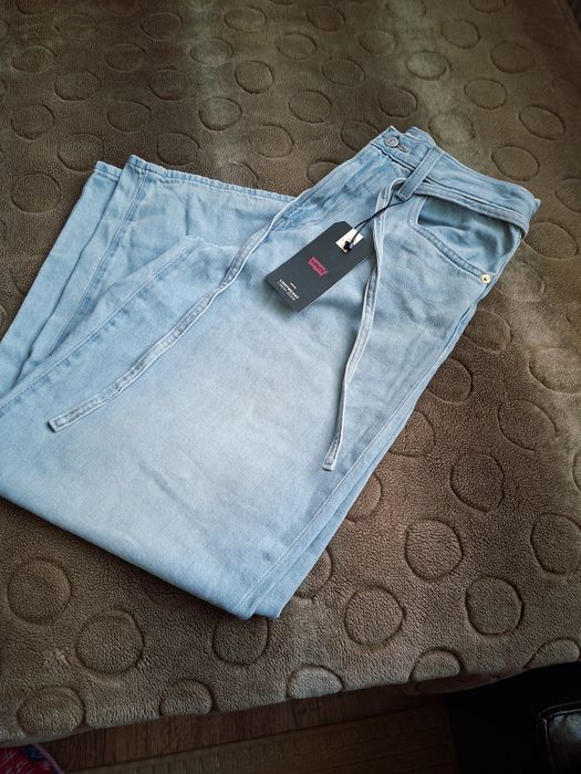 Оригинални дамски дънки Levi's