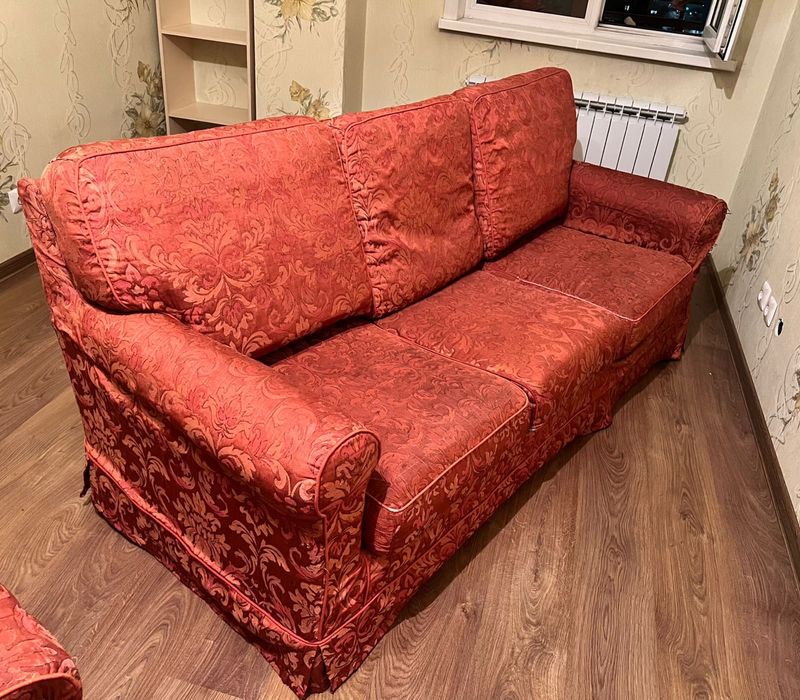 Продам диваны с креслами