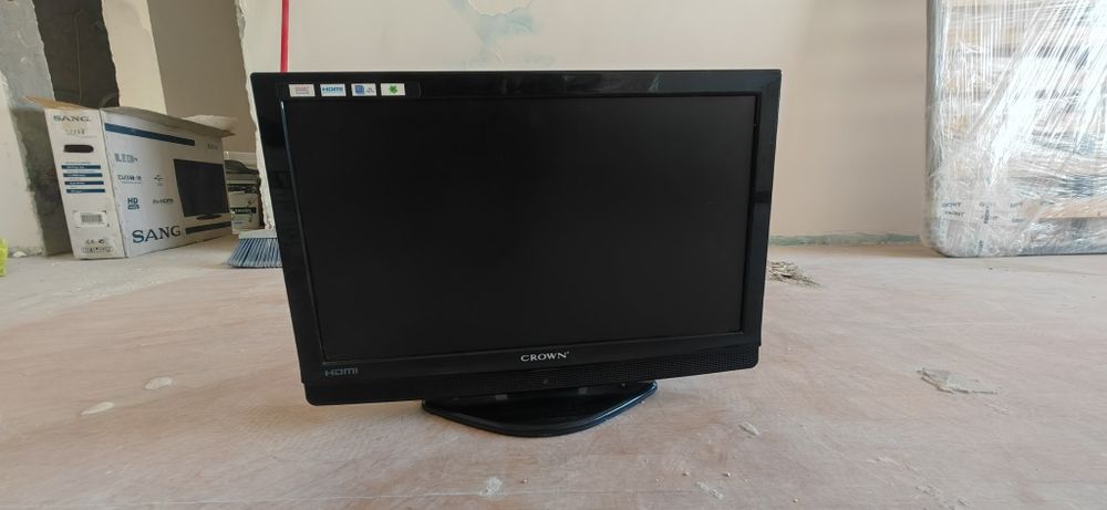 Телевизор crown tft lcd 22" 39€