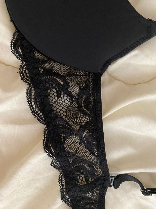 Черен сутиен с дантела