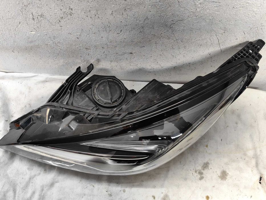 Оригинален фар Ляв   Опел Астра Opel Astra К  Led