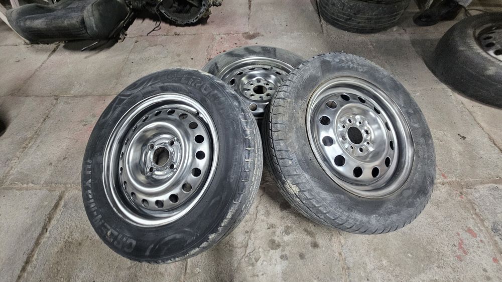 R 14  3 летние 2 зимние
50к торг есть