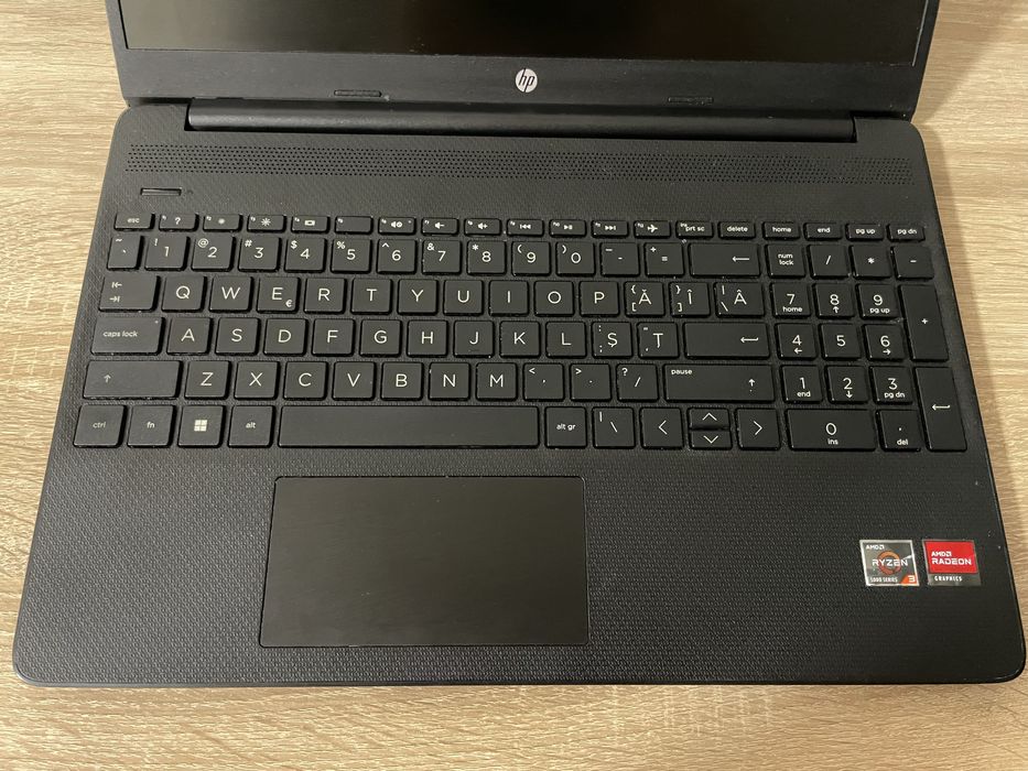 Laptop HP 15.6" - Ryzen 3 / 8GB RAM / SSD 512GB