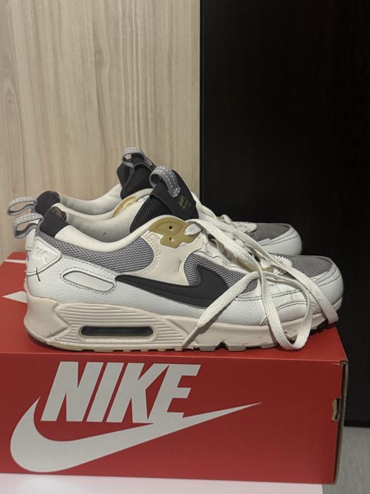 Nike Air 90 Futura