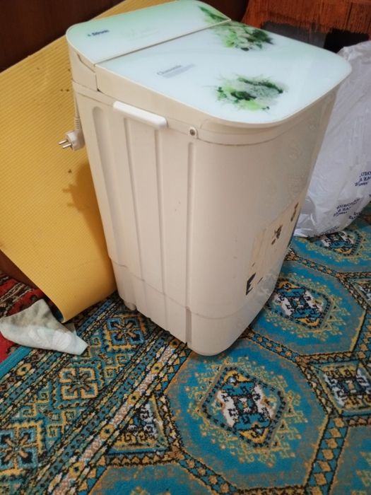 Кир ювиш машинаси .Полуавтомат