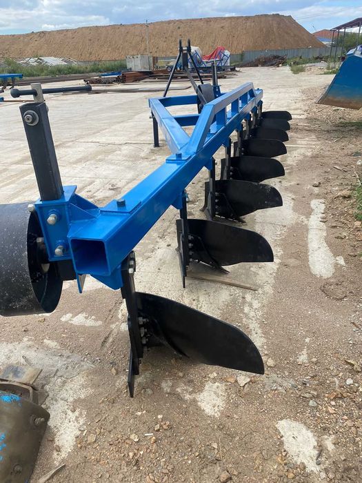 Плуг ПЛО-8М,  8 корпусной навесной