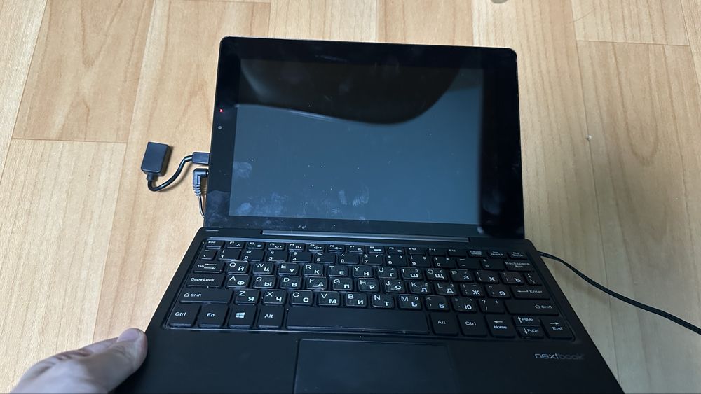 планшет-трансформер Nextbook  ноутбук