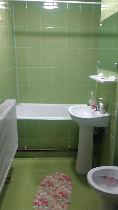 Închiriez garsonieră