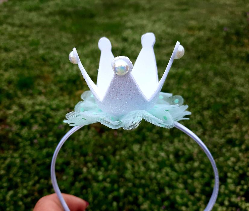 Диадеми с корони за малки дами