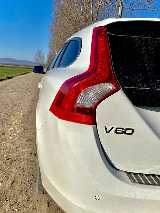 VOLVO V60 2012 — imagine 5