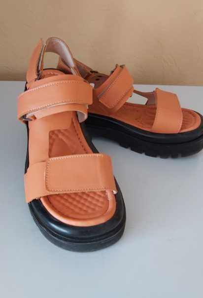 Босоножки женские