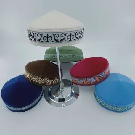 Жилетки  камзолы национальные