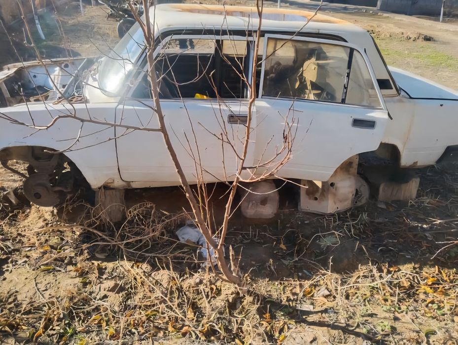 Автомобиль ВАЗ 21070