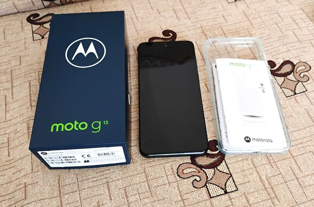 Продавам Motorola Moto G 13