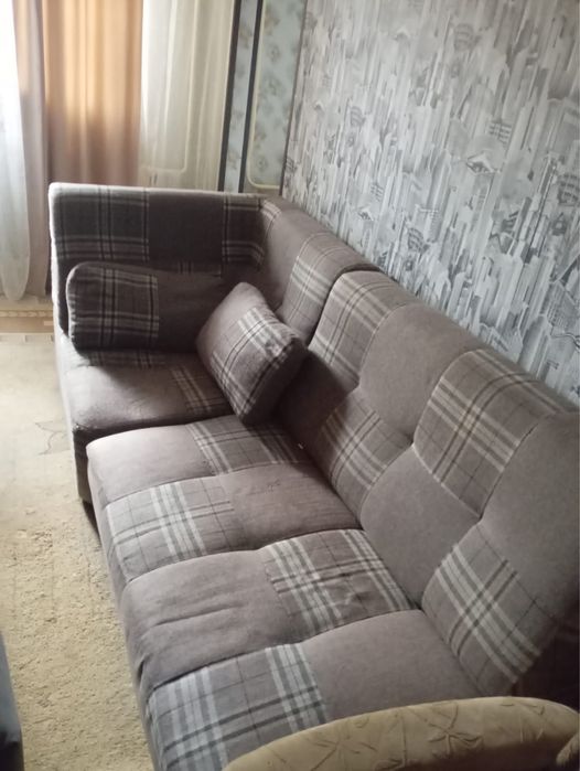 Отдам даром диван