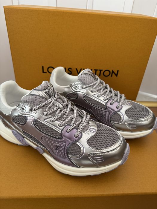 Обувки Louis Vuitton